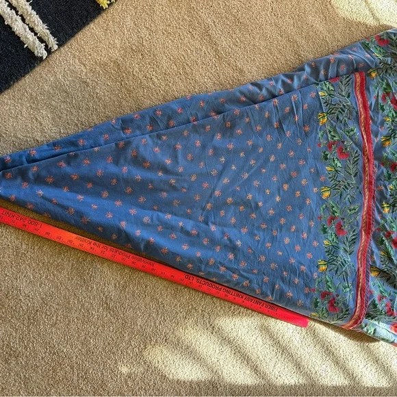 Williams Sonoma Blue Floral French Style Vintage Tablecloth - Picture 2 of 7